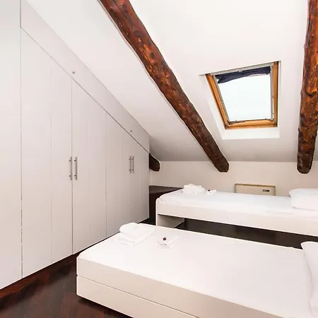 Cenisia Attic *