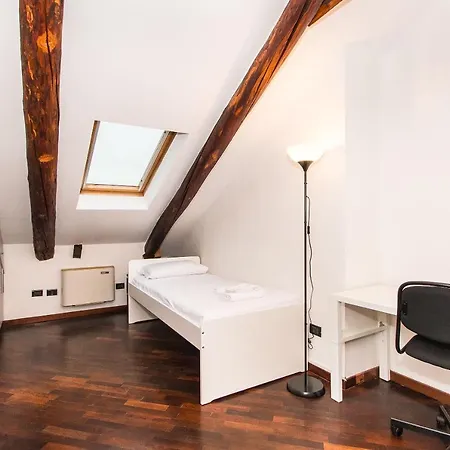 Cenisia Attic