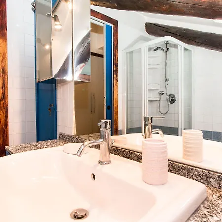 Cenisia Attic Apartment