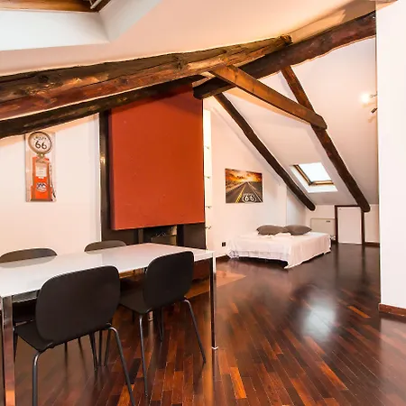 Cenisia Attic Apartment *